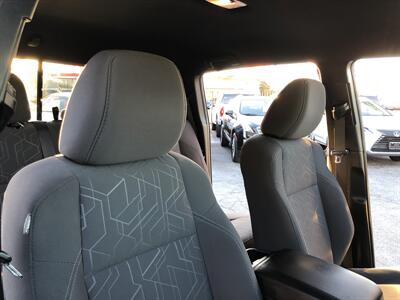 2017 Toyota Tacoma TRD Sport   - Photo 35 - Dallas, TX 75247