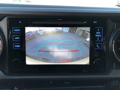 2017 Toyota Tacoma TRD Sport   - Photo 17 - Dallas, TX 75247