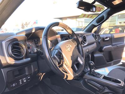 2017 Toyota Tacoma TRD Sport   - Photo 28 - Dallas, TX 75247