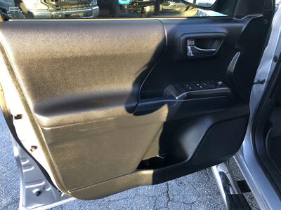 2017 Toyota Tacoma TRD Sport   - Photo 25 - Dallas, TX 75247