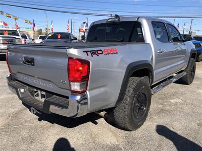 2017 Toyota Tacoma TRD Sport   - Photo 7 - Dallas, TX 75247
