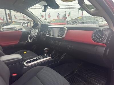 2020 Toyota Tacoma SR5 V6   - Photo 13 - Dallas, TX 75247