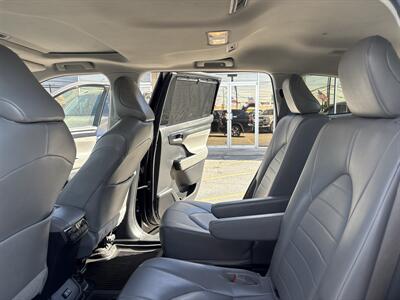 2023 Toyota Highlander XLE   - Photo 30 - Dallas, TX 75247