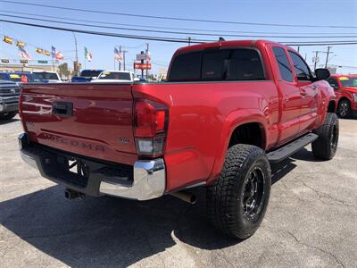 2018 Toyota Tacoma SR5 V6 - Photo 9 - Dallas, TX 75247