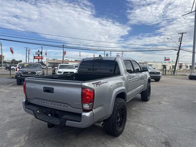 2017 Toyota Tacoma TRD Sport   - Photo 5 - Dallas, TX 75247