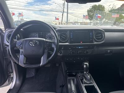 2017 Toyota Tacoma TRD Sport   - Photo 17 - Dallas, TX 75247