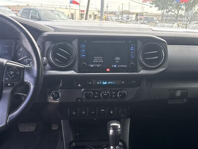 2017 Toyota Tacoma TRD Sport   - Photo 18 - Dallas, TX 75247