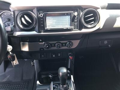2019 Toyota Tacoma SR5 V6   - Photo 10 - Dallas, TX 75247
