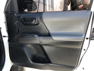 2019 Toyota Tacoma SR5 V6   - Photo 13 - Dallas, TX 75247