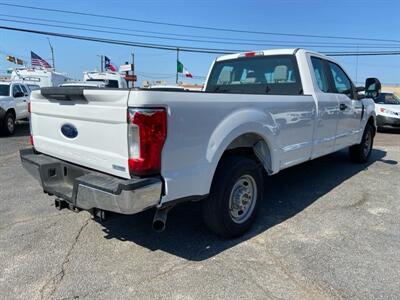 2017 Ford F-250 XL   - Photo 5 - Dallas, TX 75247