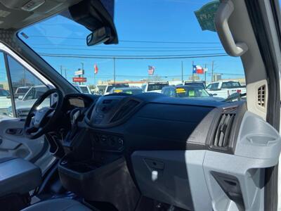 2018 Ford Transit 150   - Photo 33 - Dallas, TX 75247