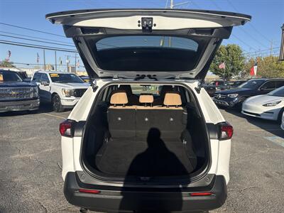 2020 Toyota RAV4 LE   - Photo 5 - Dallas, TX 75247