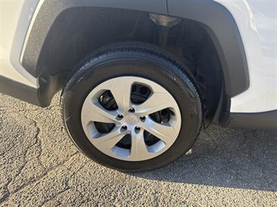 2020 Toyota RAV4 LE   - Photo 25 - Dallas, TX 75247