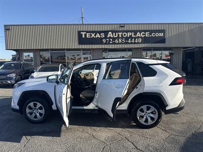 2020 Toyota RAV4 LE   - Photo 12 - Dallas, TX 75247