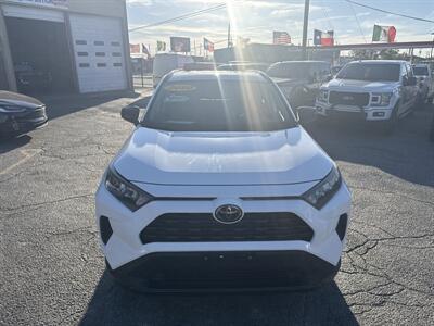 2020 Toyota RAV4 LE   - Photo 10 - Dallas, TX 75247