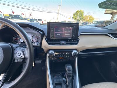 2020 Toyota RAV4 LE   - Photo 19 - Dallas, TX 75247