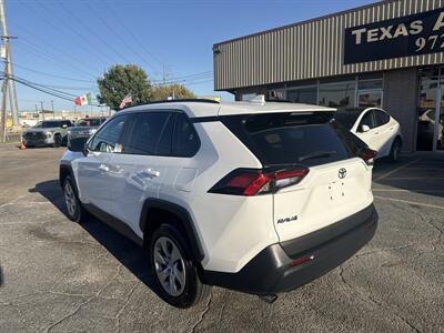2020 Toyota RAV4 LE   - Photo 3 - Dallas, TX 75247