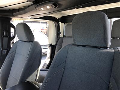 2025 Jeep Gladiator Sport   - Photo 19 - Dallas, TX 75247
