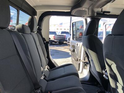 2025 Jeep Gladiator Sport   - Photo 33 - Dallas, TX 75247