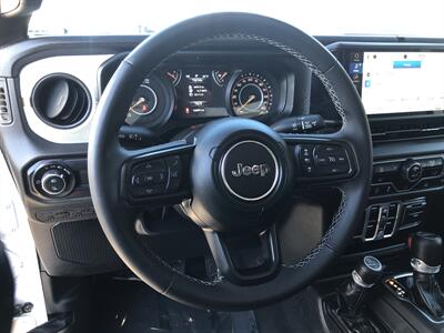 2025 Jeep Gladiator Sport   - Photo 17 - Dallas, TX 75247