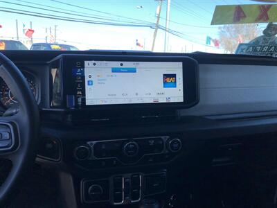 2025 Jeep Gladiator Sport   - Photo 18 - Dallas, TX 75247