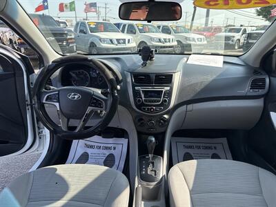 2015 Hyundai ACCENT GLS   - Photo 16 - Dallas, TX 75247
