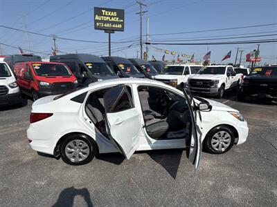 2015 Hyundai ACCENT GLS   - Photo 12 - Dallas, TX 75247