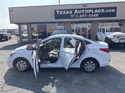 2015 Hyundai ACCENT GLS   - Photo 9 - Dallas, TX 75247