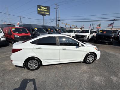 2015 Hyundai ACCENT GLS   - Photo 6 - Dallas, TX 75247