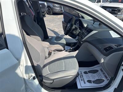 2015 Hyundai ACCENT GLS   - Photo 14 - Dallas, TX 75247