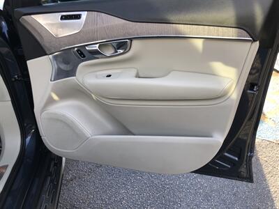 2022 Volvo XC90 Recharge T8 Inscription 6P   - Photo 30 - Dallas, TX 75247