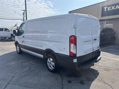 2018 Ford Transit 250   - Photo 8 - Dallas, TX 75247