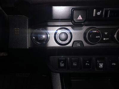 2020 Toyota Tacoma TRD Off-Road   - Photo 20 - Dallas, TX 75247