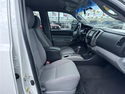 2015 Toyota Tacoma V6 - Photo 14 - Dallas, TX 75247