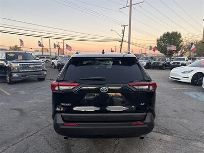 2019 Toyota RAV4 LE - Photo 4 - Dallas, TX 75247