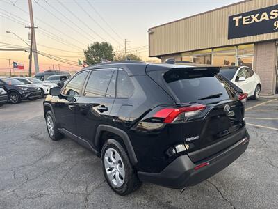 2019 Toyota RAV4 LE - Photo 3 - Dallas, TX 75247