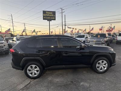2019 Toyota RAV4 LE - Photo 7 - Dallas, TX 75247