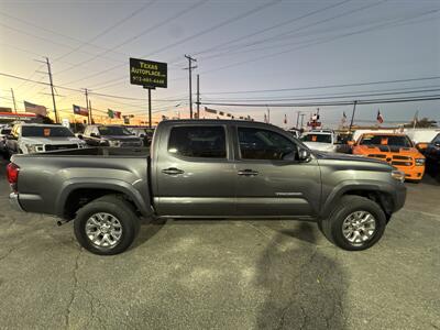 2018 Toyota Tacoma SR5 V6   - Photo 9 - Dallas, TX 75247