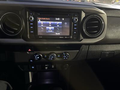 2018 Toyota Tacoma SR5 V6   - Photo 21 - Dallas, TX 75247