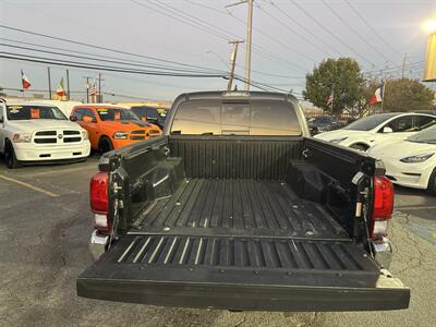 2018 Toyota Tacoma SR5 V6   - Photo 7 - Dallas, TX 75247