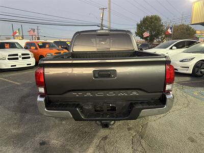 2018 Toyota Tacoma SR5 V6   - Photo 6 - Dallas, TX 75247