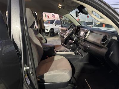 2018 Toyota Tacoma SR5 V6   - Photo 17 - Dallas, TX 75247