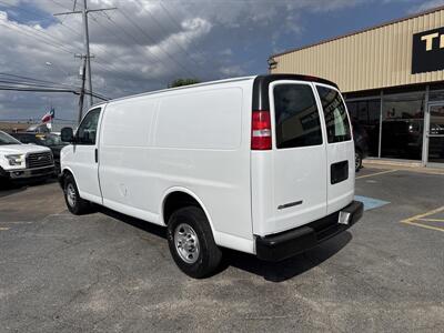 2018 Chevrolet Express 2500   - Photo 8 - Dallas, TX 75247