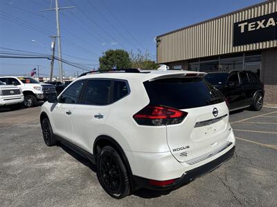 2017 Nissan Rogue SV - Photo 3 - Dallas, TX 75247