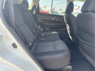 2017 Nissan Rogue SV - Photo 13 - Dallas, TX 75247