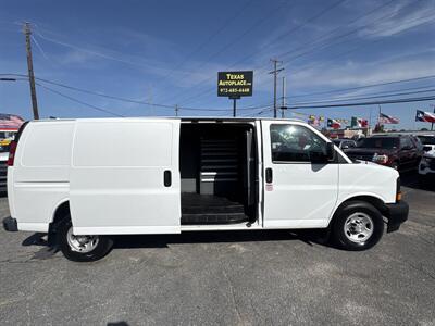 2017 Chevrolet Express 3500   - Photo 14 - Dallas, TX 75247