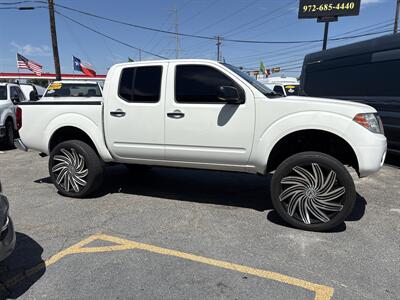 2019 Nissan Frontier SL   - Photo 4 - Dallas, TX 75247