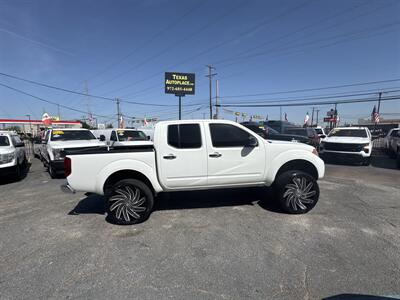2019 Nissan Frontier SL   - Photo 8 - Dallas, TX 75247