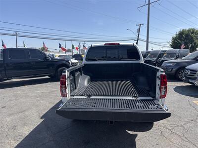 2019 Nissan Frontier SL   - Photo 5 - Dallas, TX 75247