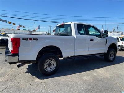 2019 Ford F-250 XL   - Photo 9 - Dallas, TX 75247